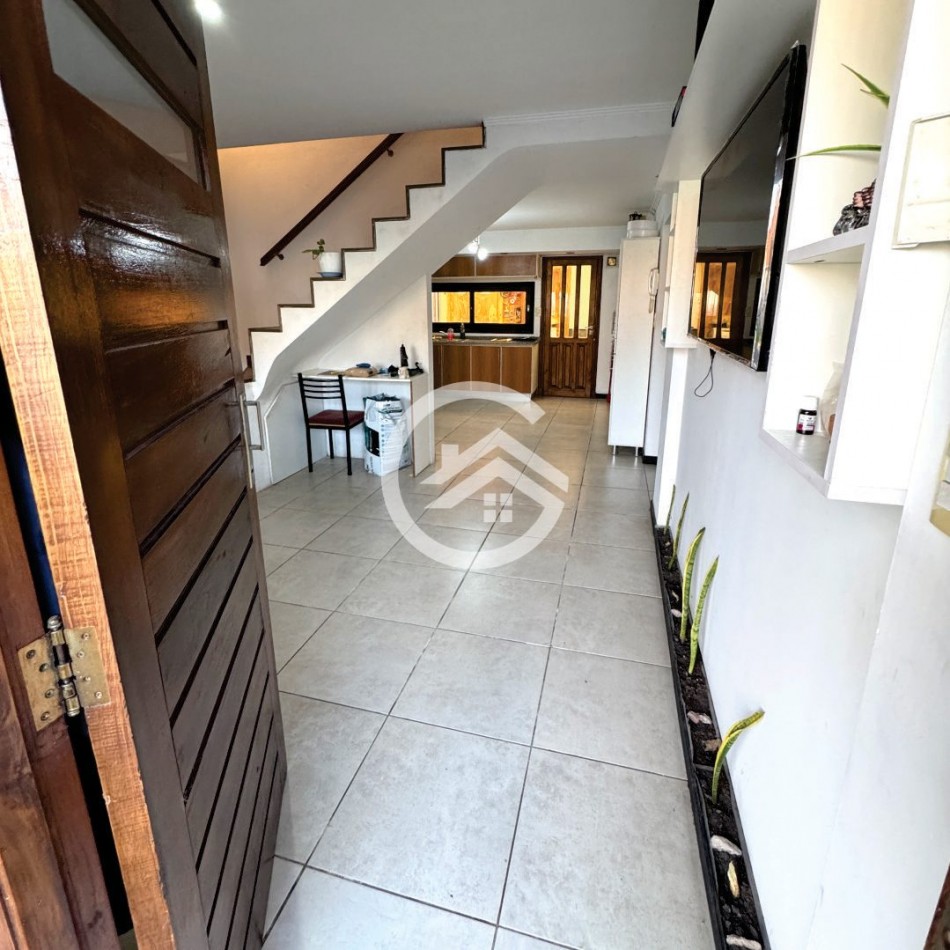 Chalet 5 ambientes en Villa Primera