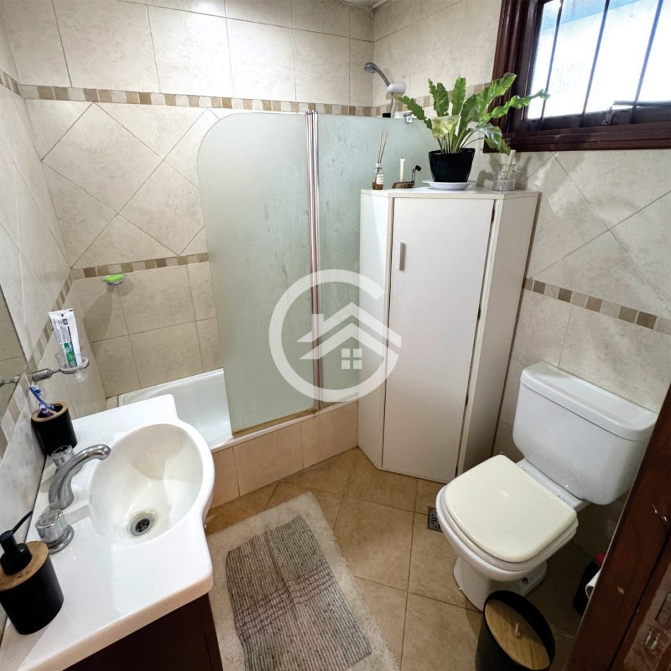 Chalet 5 ambientes en Villa Primera