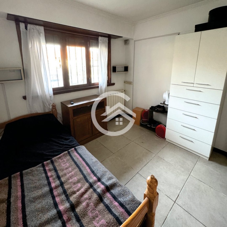 Chalet 5 ambientes en Villa Primera