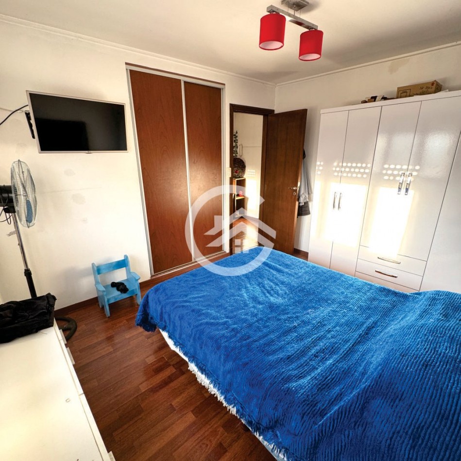 Chalet 5 ambientes en Villa Primera