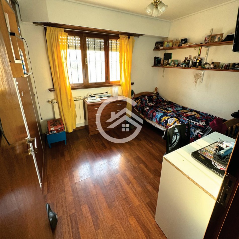 Chalet 5 ambientes en Villa Primera