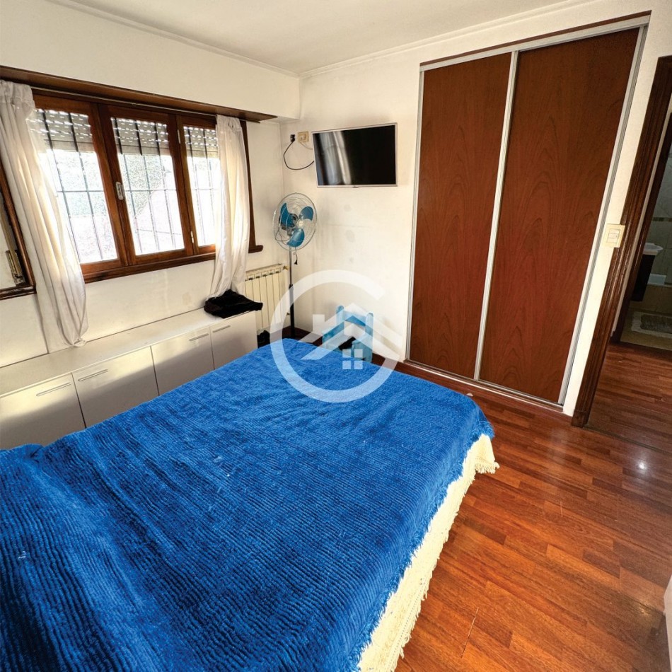 Chalet 5 ambientes en Villa Primera