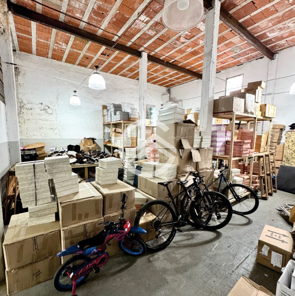Deposito 300m2 en Alquiler 