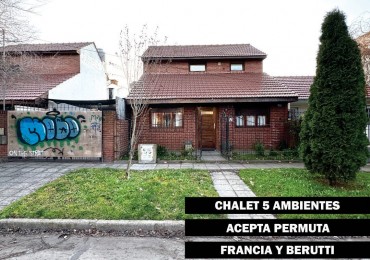 Chalet 5 ambientes en Villa Primera